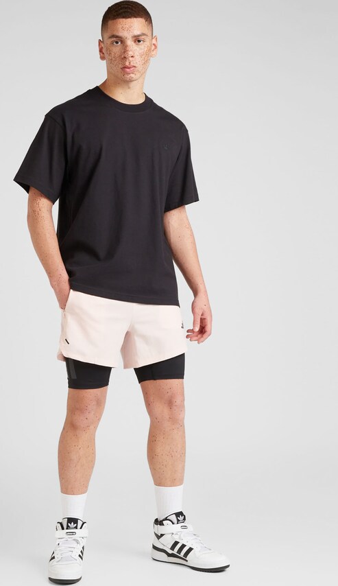ADIDAS ORIGINALS, Shirt 'Premium Essentials', Black, Image 4 of 5