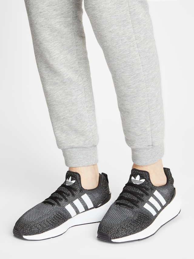ADIDAS ORIGINALS, Sneakers 'Swift Run 22', Black, Image 4 of 4